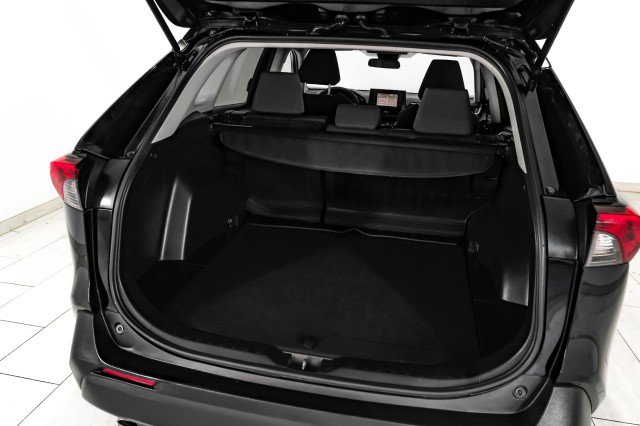 Used 2022 Toyota RAV4 XLE AWD/4WD image 46