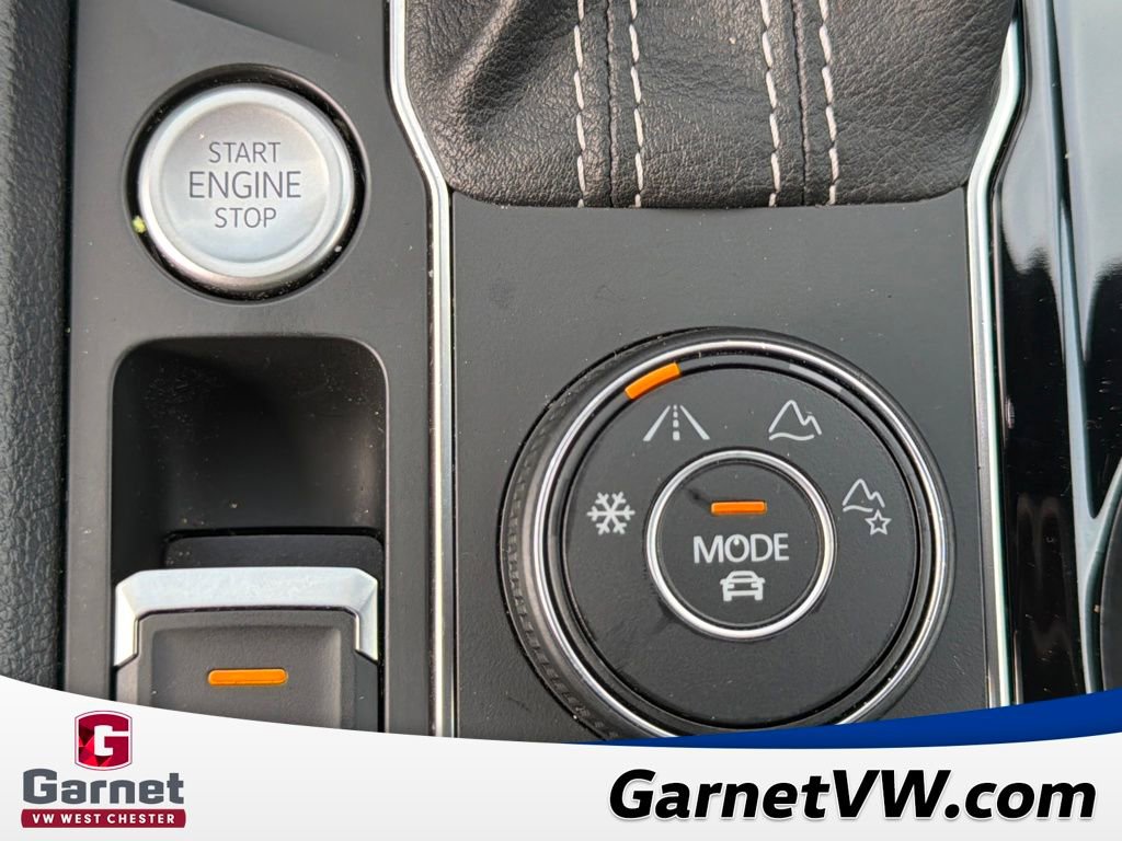 Certified 2023 Volkswagen Atlas Cross Sport SE w/ Panoramic Sunroof Package image 35