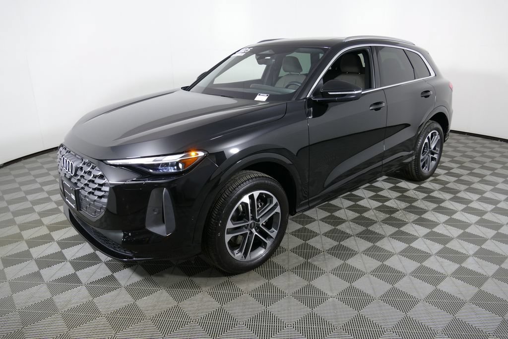 Certified 2025 Audi Q5 Premium w/ Convenience Package AWD/4WD image 7