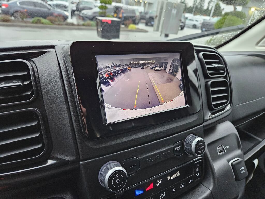 Used 2025 RAM ProMaster 2500 w/ Convenience Group image 28