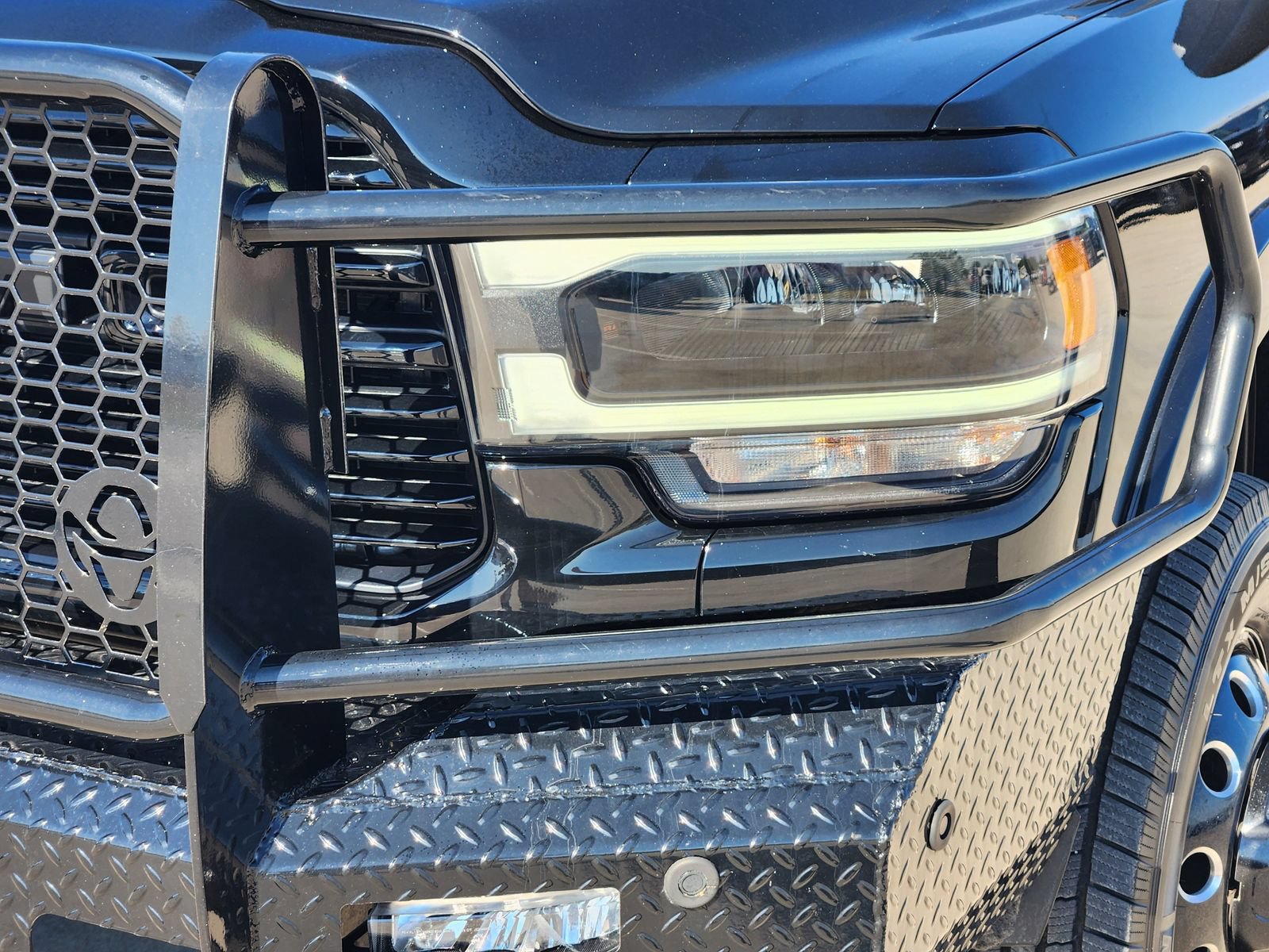 Used 2022 RAM 3500 Laramie AWD/4WD image 13