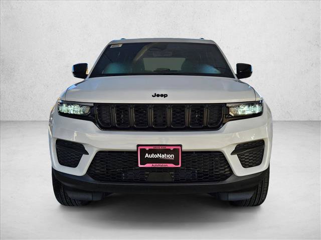 New 2025 Jeep Grand Cherokee Altitude w/ MOPAR Finishing Package AWD/4WD image 6