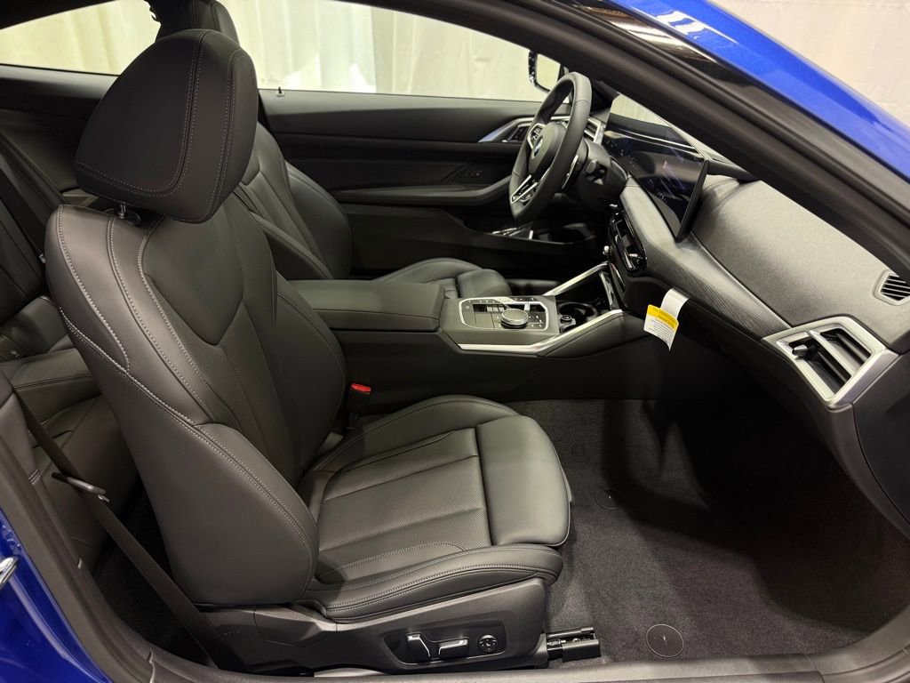 New 2026 BMW 430i xDrive Coupe w/ M Sport Package AWD/4WD image 23