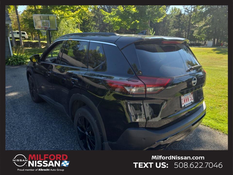Certified 2023 Nissan Rogue SV w/ SV Premium B Package AWD/4WD image 3