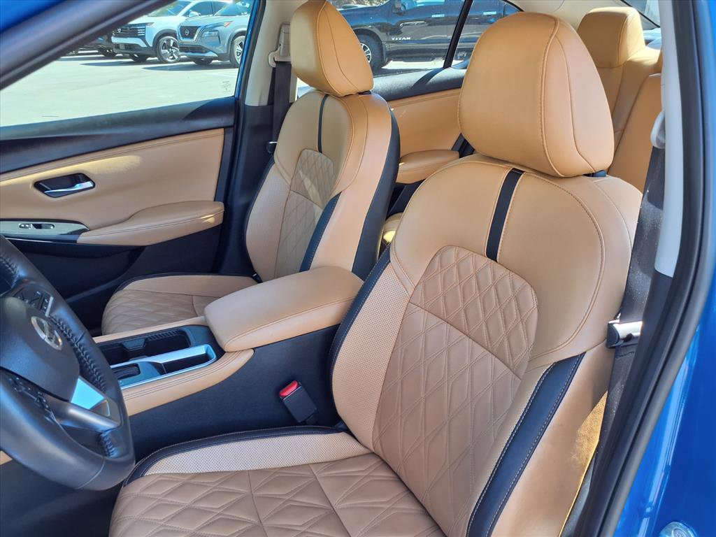 Used 2023 Nissan Sentra SV w/ SV Premium Package image 13