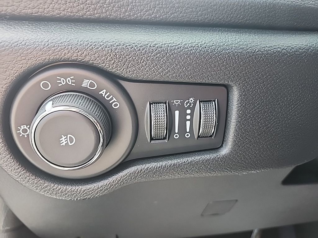 New 2026 Chrysler Pacifica Limited image 29