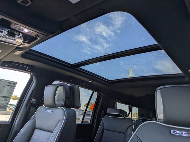 New 2026 GMC Yukon XL AT4 Ultimate w/ LPO, Illumination Package image 23