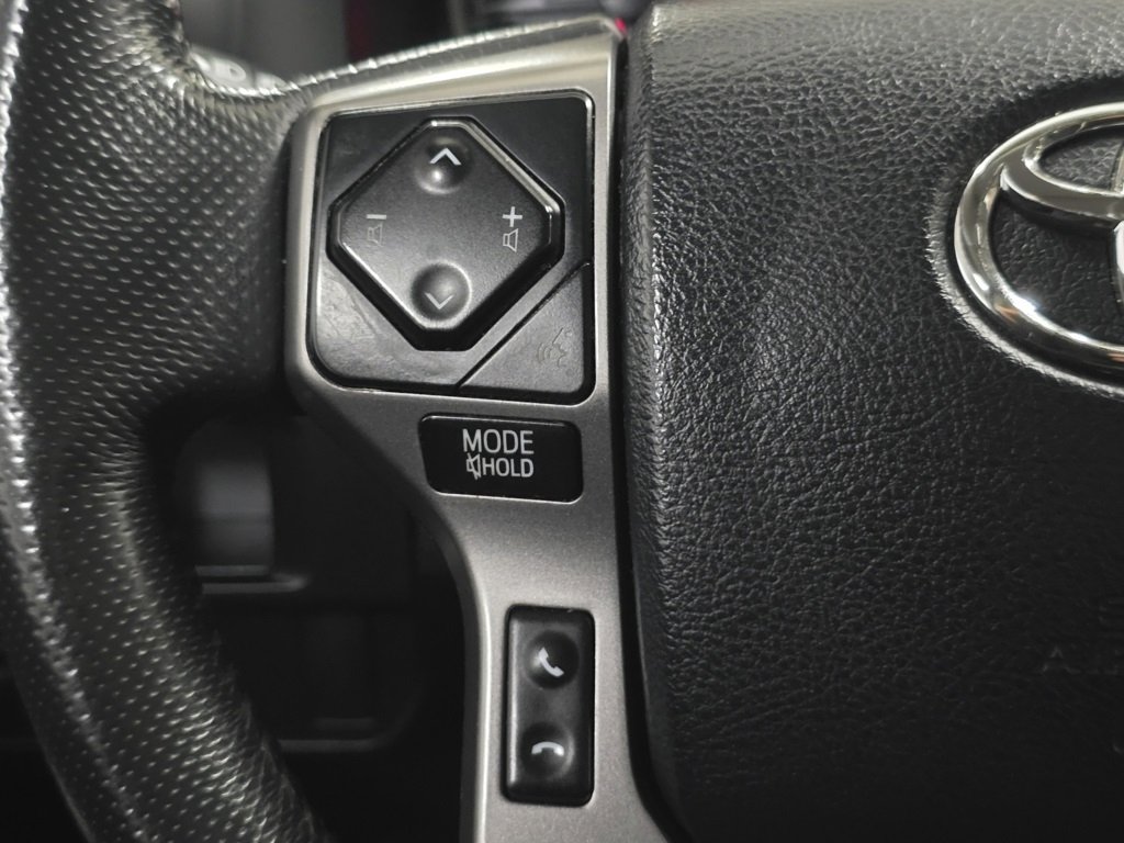 Used 2017 Toyota Tacoma SR5 image 31