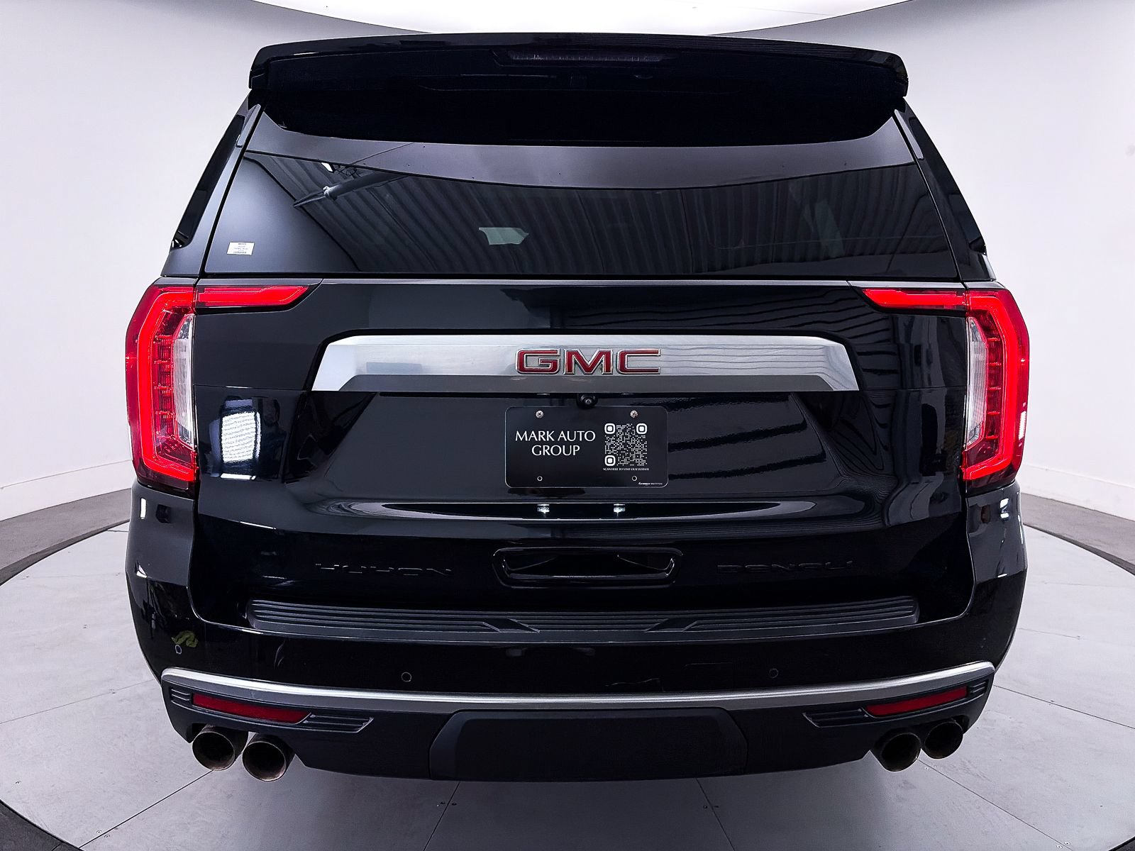 Used 2023 GMC Yukon XL Denali AWD/4WD image 16