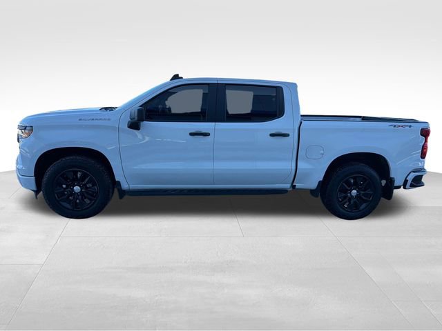 Used 2023 Chevrolet Silverado 1500 Custom image 2