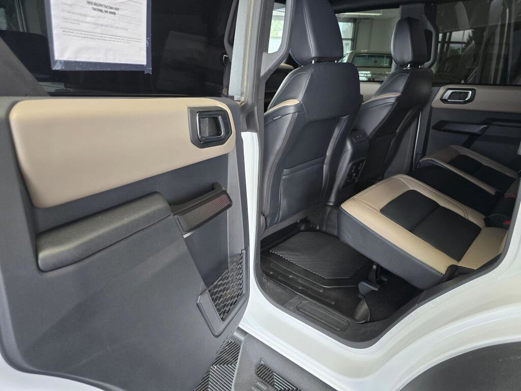 Used 2024 Ford Bronco Wildtrak AWD/4WD image 38