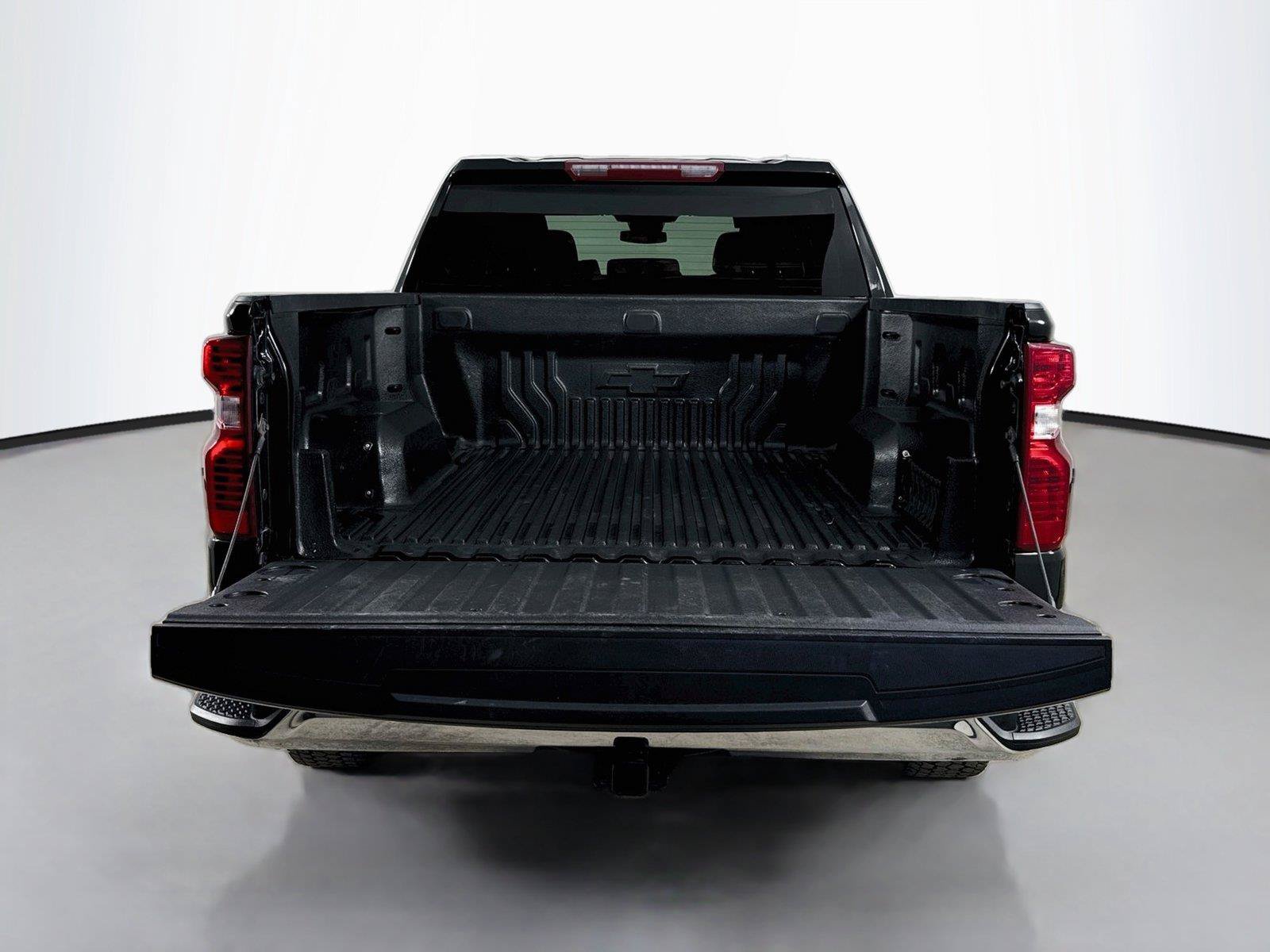 Used 2023 Chevrolet Silverado 1500 LT AWD/4WD image 26