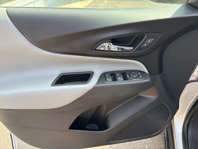 Used 2021 Chevrolet Equinox LS w/ LS Convenience Package image 8