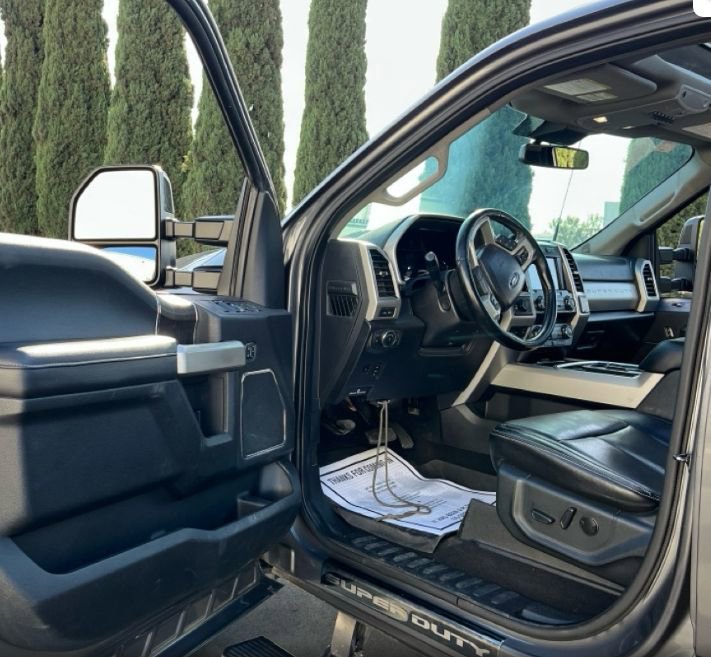 Used 2021 Ford F350 Lariat image 4