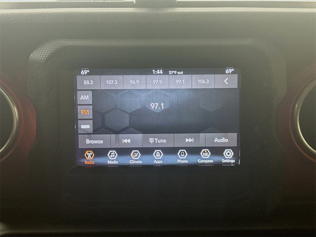 Used 2020 Jeep Gladiator Rubicon w/ LED Lighting Group image 17