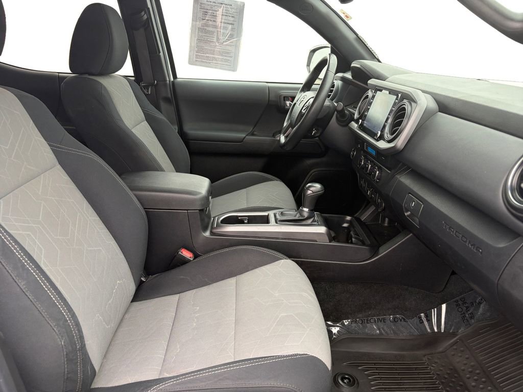 Used 2023 Toyota Tacoma TRD Off-Road w/ Technology Package RWD image 17