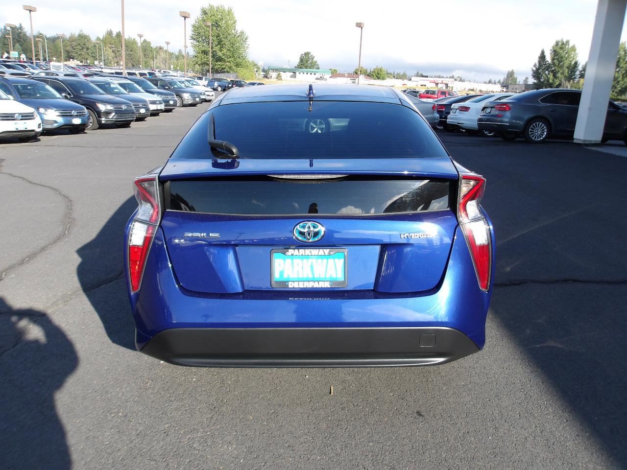Used 2016 Toyota Prius Two FWD image 4