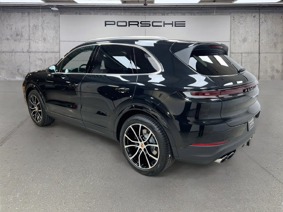 New 2026 Porsche Cayenne AWD/4WD image 3