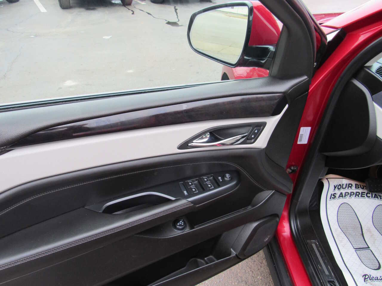 Used 2014 Cadillac SRX Luxury image 12
