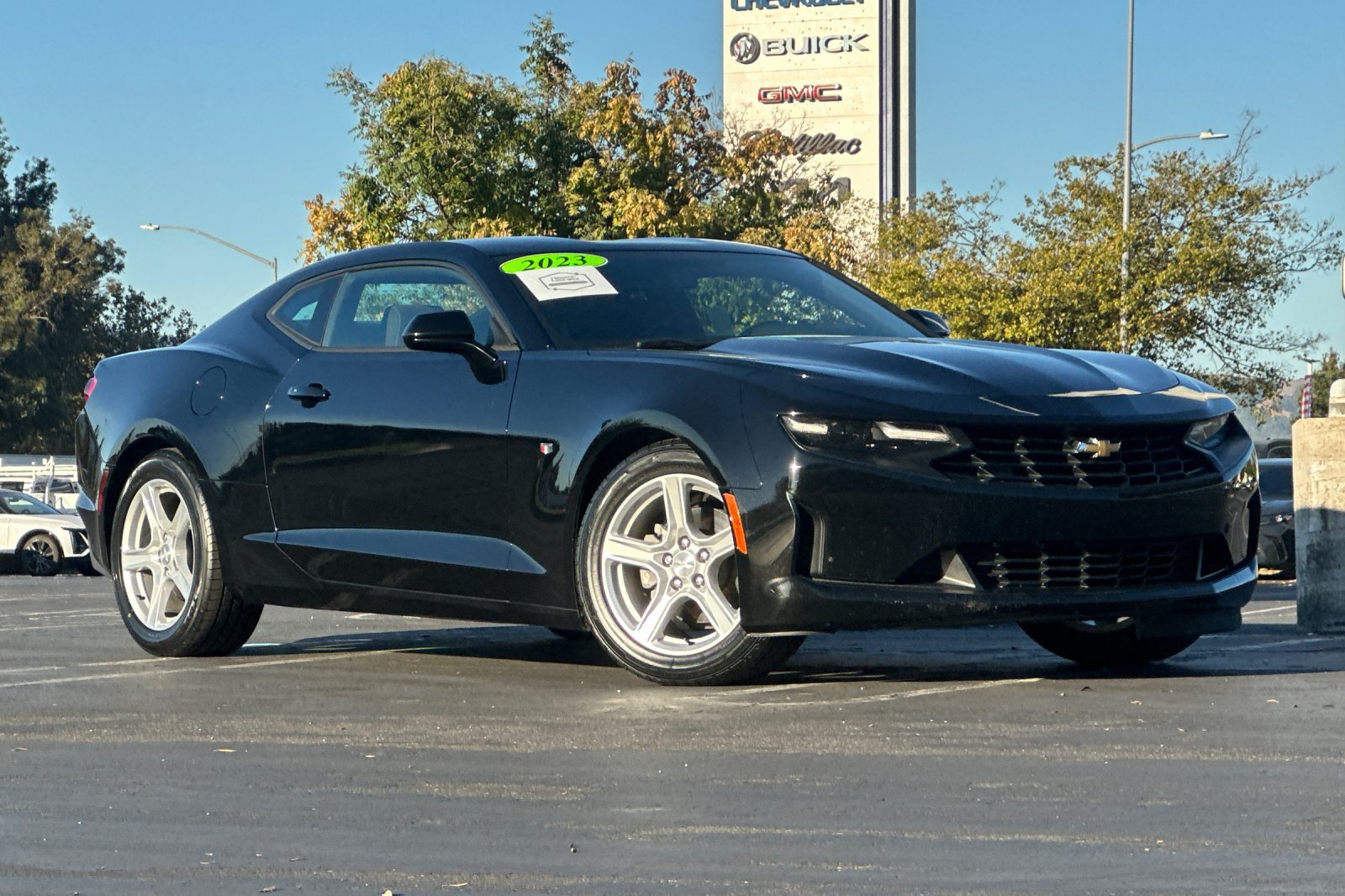 Used 2023 Chevrolet Camaro LT w/ Technology Package RWD image 2