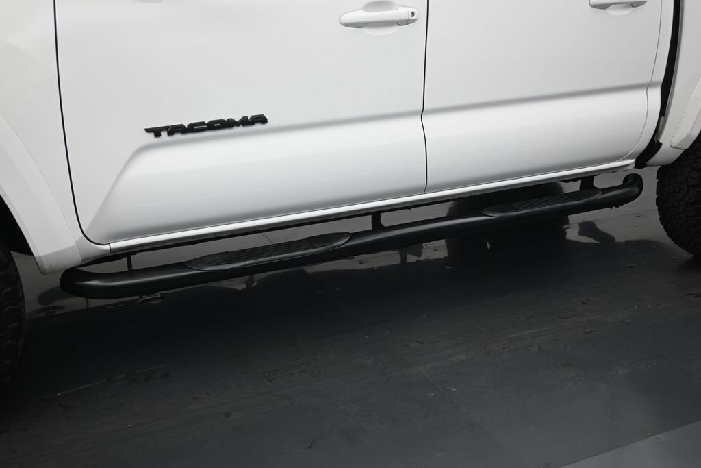 Used 2017 Toyota Tacoma TRD Sport w/ Tow Package RWD image 23