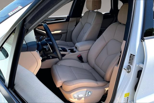 Used 2026 Porsche Macan AWD/4WD image 20