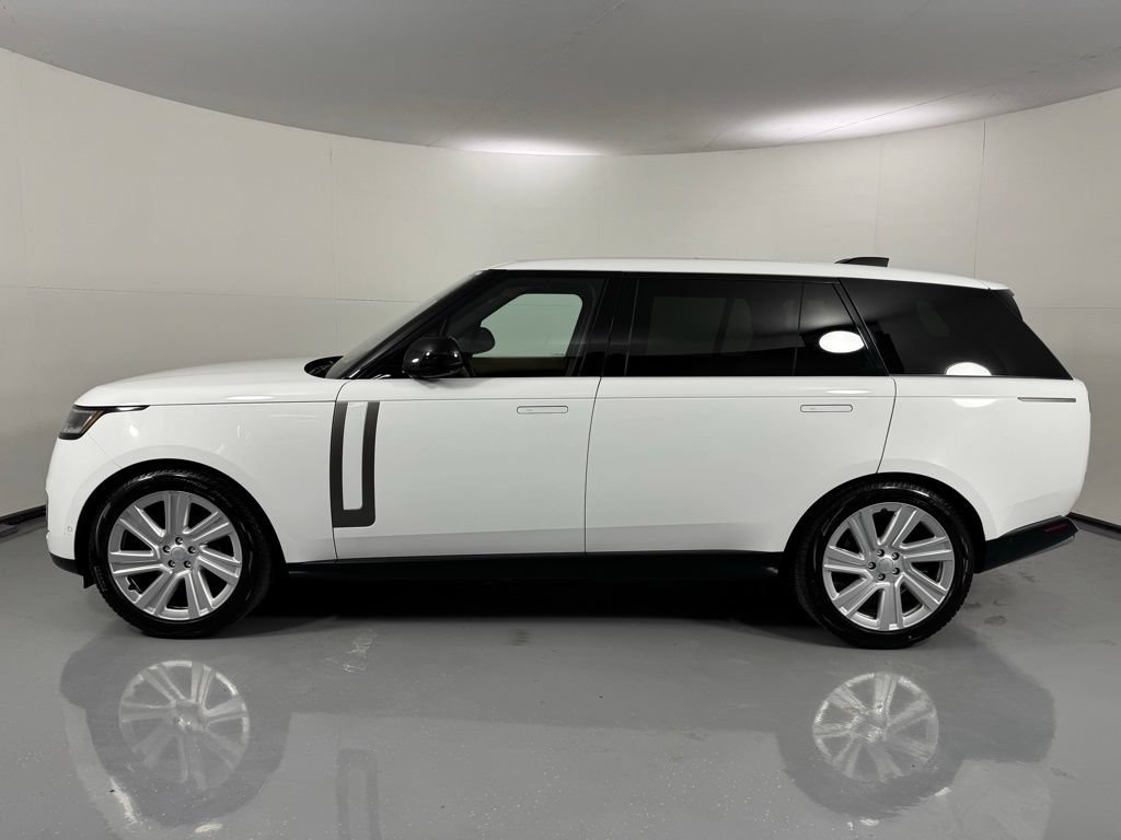 Used 2023 Land Rover Range Rover Long Wheelbase SE AWD/4WD image 8