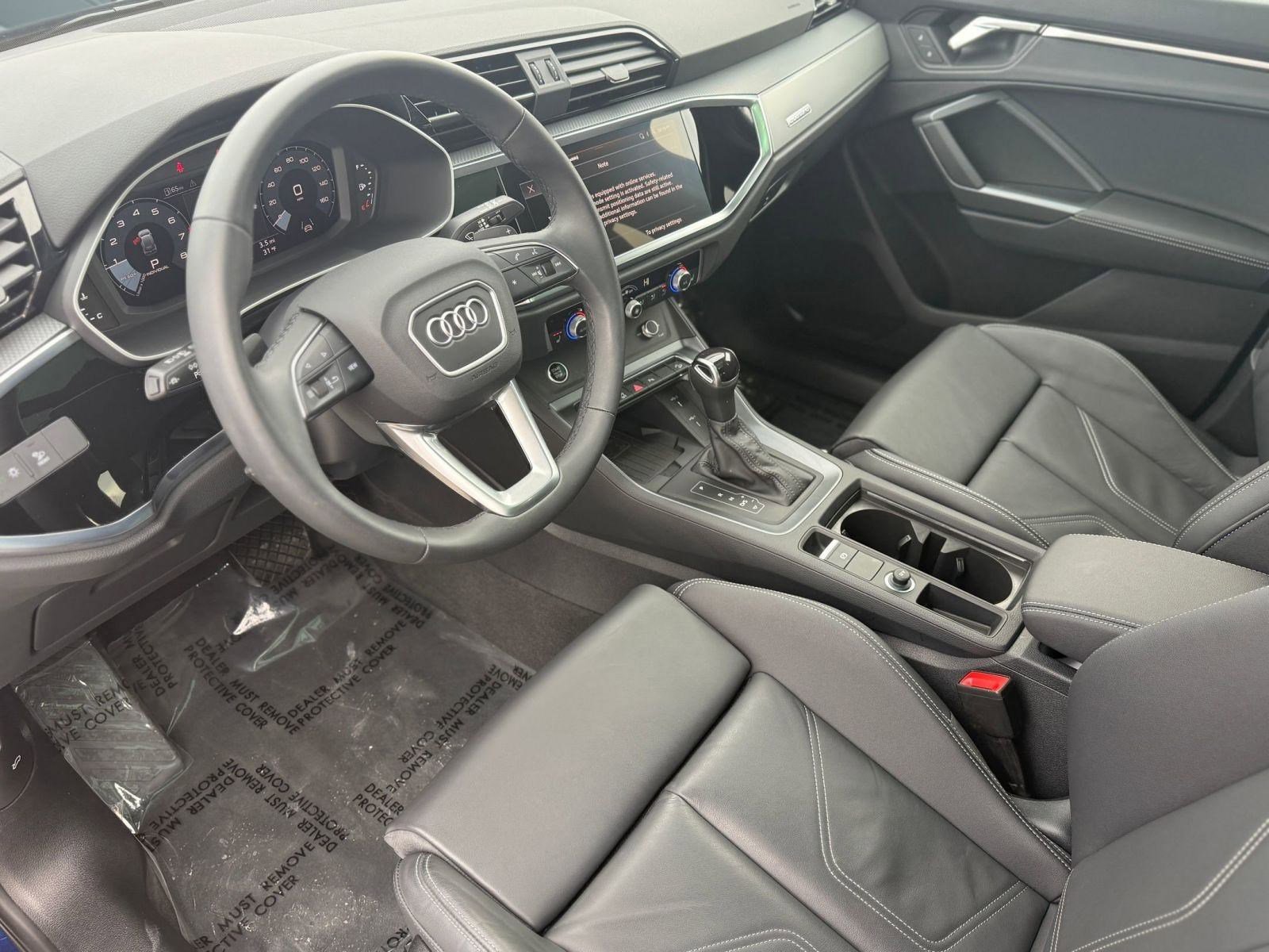 Certified 2025 Audi Q3 2.0T Premium w/ Convenience Package image 4