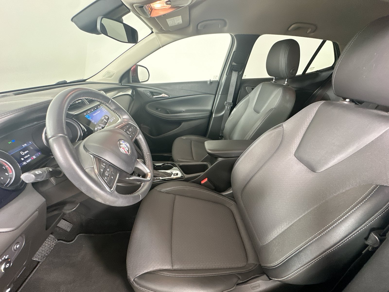 Used 2023 Buick Encore GX Select AWD/4WD image 33