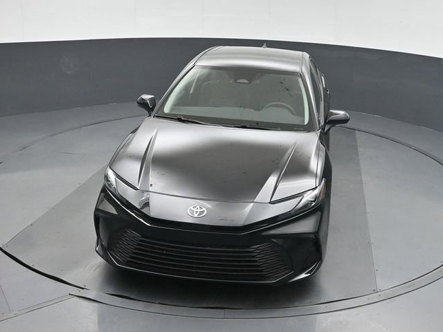 Used 2025 Toyota Camry LE FWD image 35