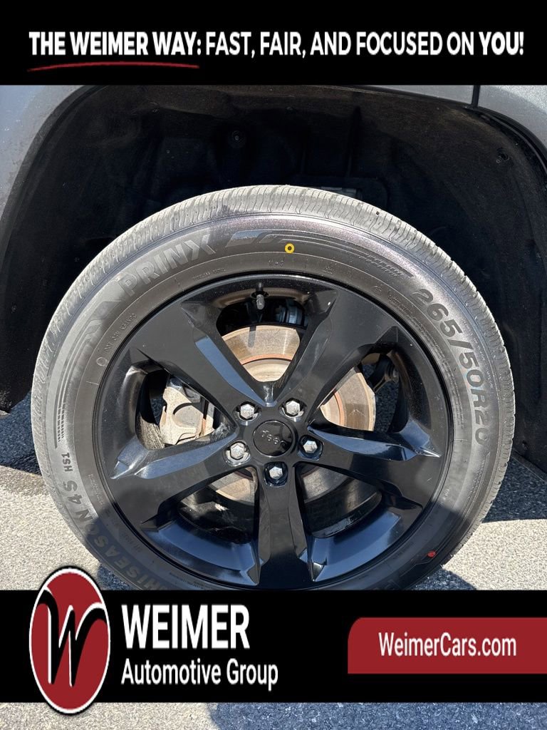 Used 2023 Jeep Grand Cherokee L Laredo AWD/4WD image 4