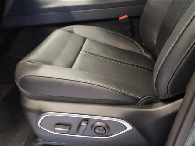 New 2026 Jeep Grand Wagoneer L Limited w/ Convenience Group I AWD/4WD image 4