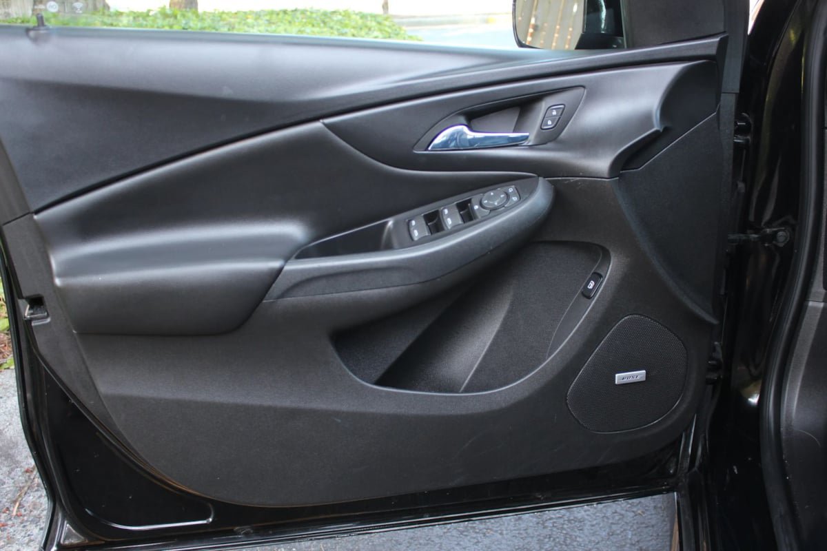 Used 2017 Chevrolet Volt Premier FWD image 9