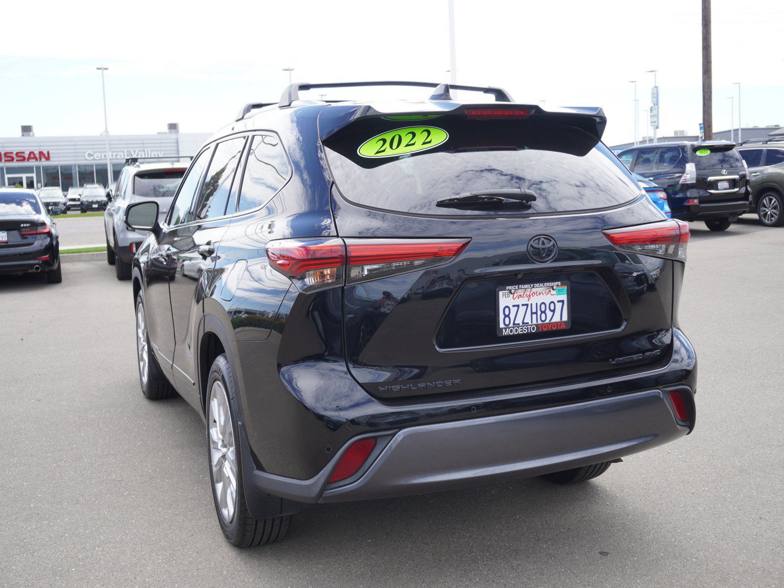 Used 2022 Toyota Highlander Limited AWD/4WD image 8