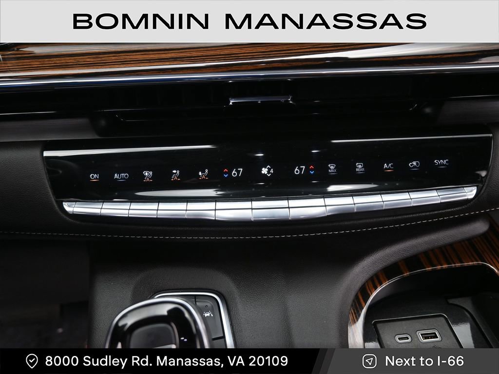 Used 2024 Cadillac Escalade ESV Premium Luxury AWD/4WD image 27