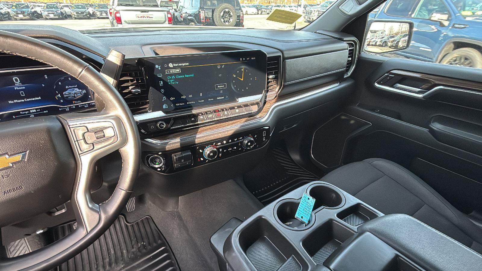 Used 2023 Chevrolet Silverado 1500 LT image 20