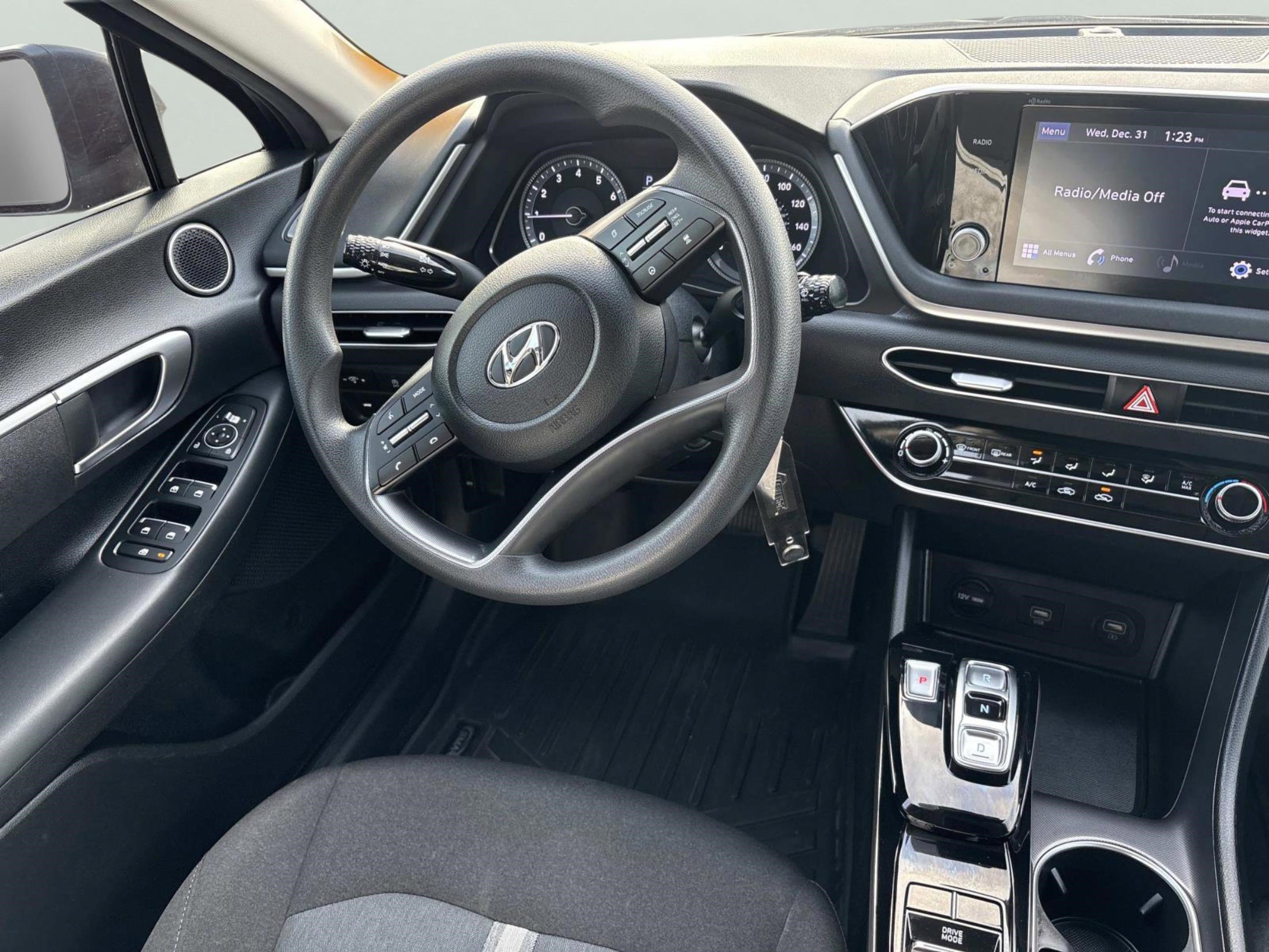 Used 2022 Hyundai Sonata SE image 13