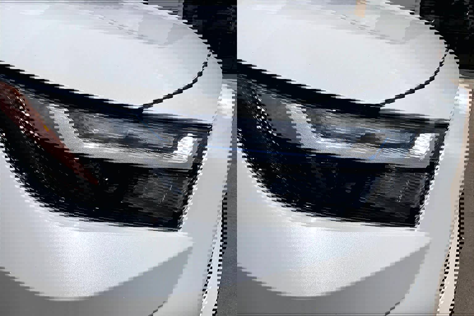 Used 2024 Toyota RAV4 XLE Premium image 27