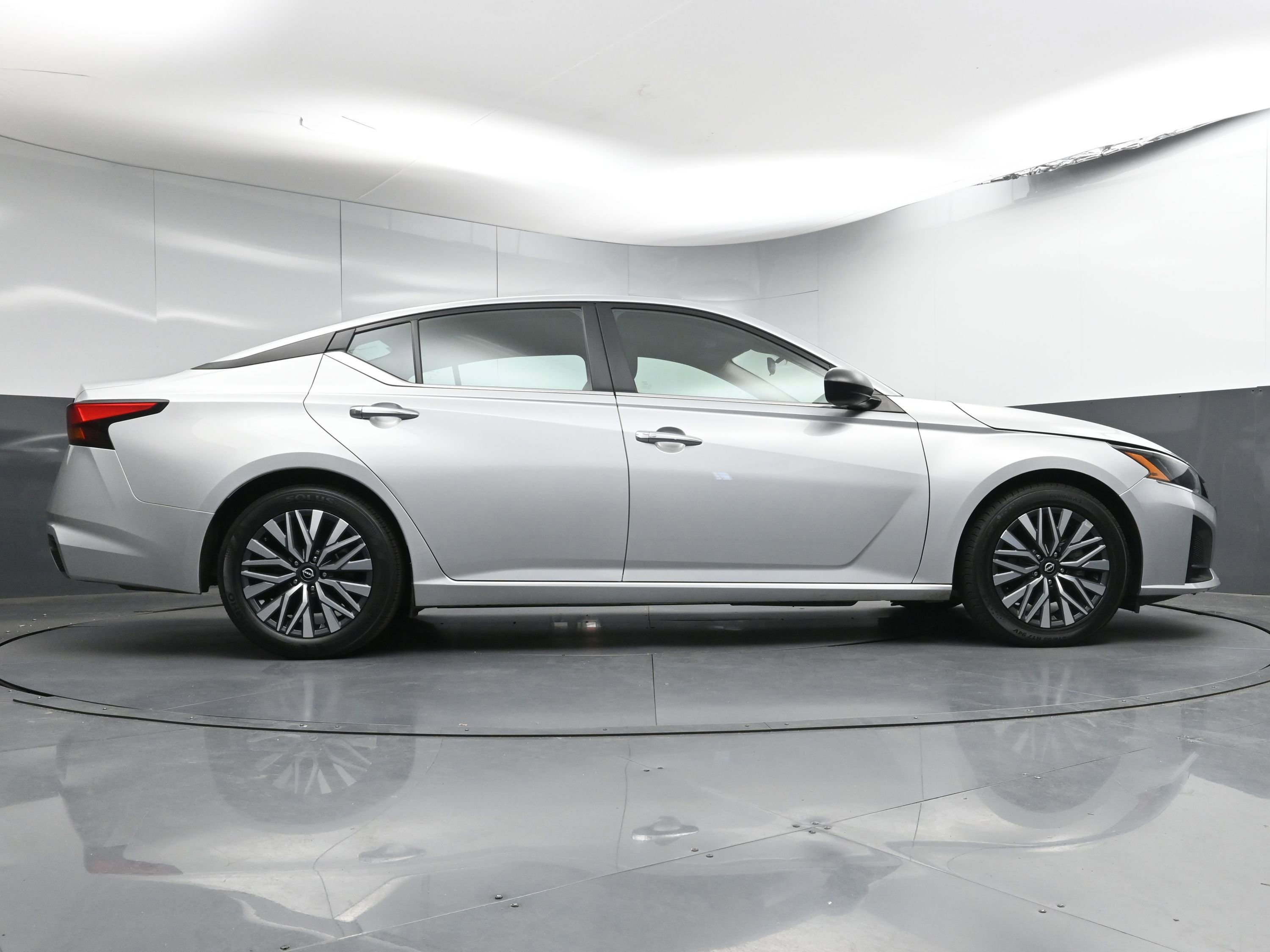 Certified 2024 Nissan Altima 2.5 SV image 24