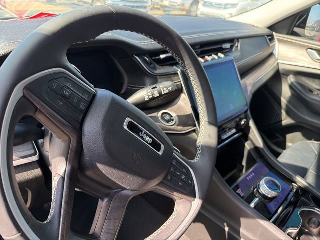 Used 2023 Jeep Grand Cherokee L Limited image 12
