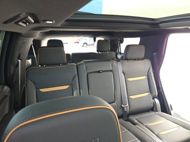 Used 2024 GMC Yukon AT4 w/ AT4 Premium Package image 25