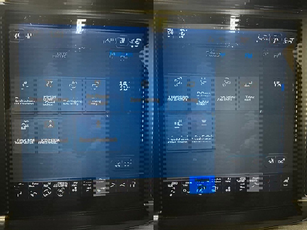 Used 2025 Ford F150 Lariat w/ Equipment Group 501A Mid image 34