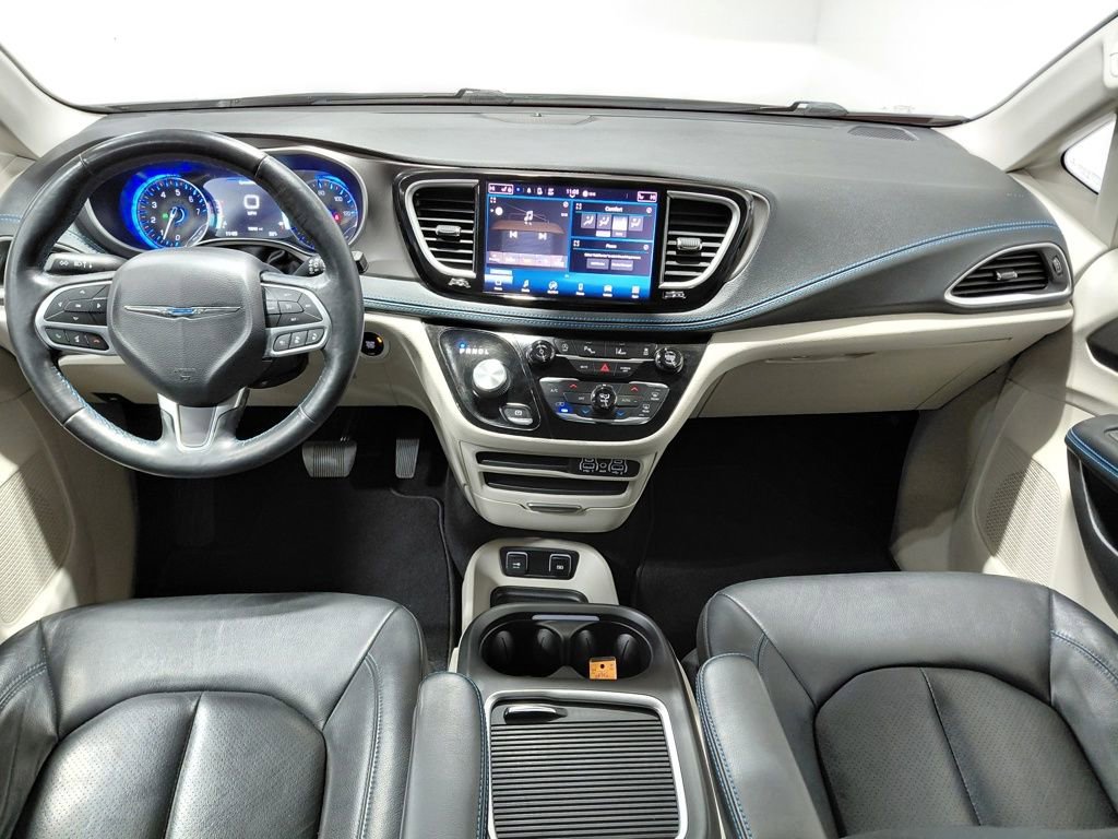 Certified 2021 Chrysler Pacifica Touring-L image 42