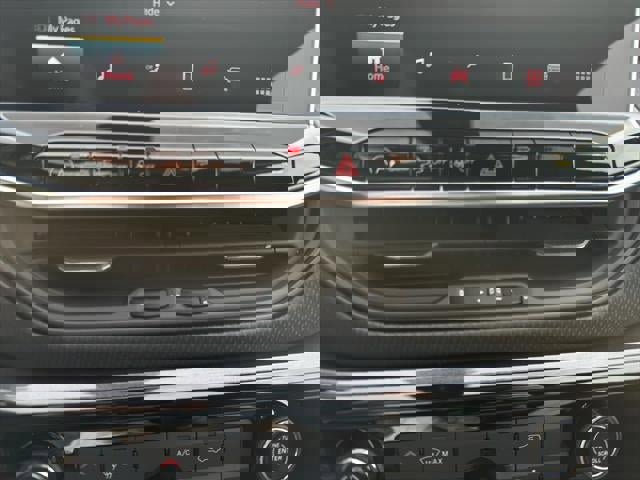 New 2026 Jeep Compass Latitude image 34