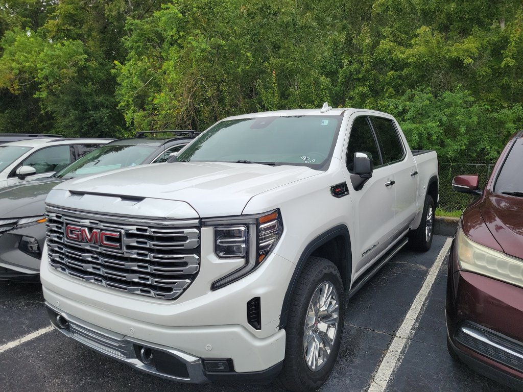 Used 2023 GMC Sierra 1500 Denali AWD/4WD image 3