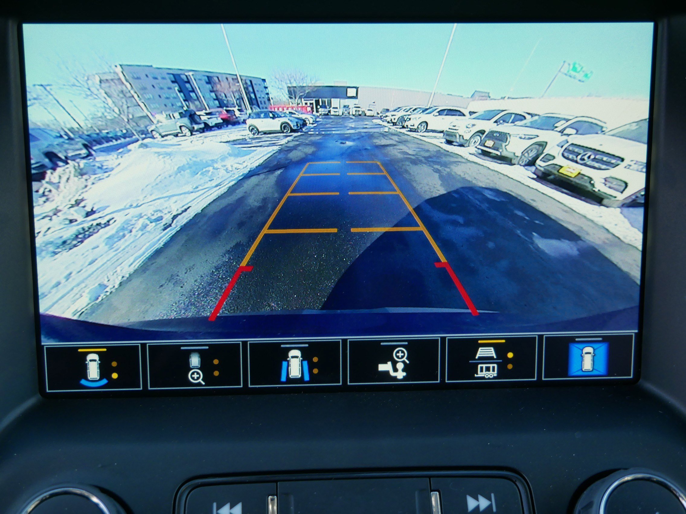 Used 2023 GMC Acadia SLT w/ Technology Package image 29