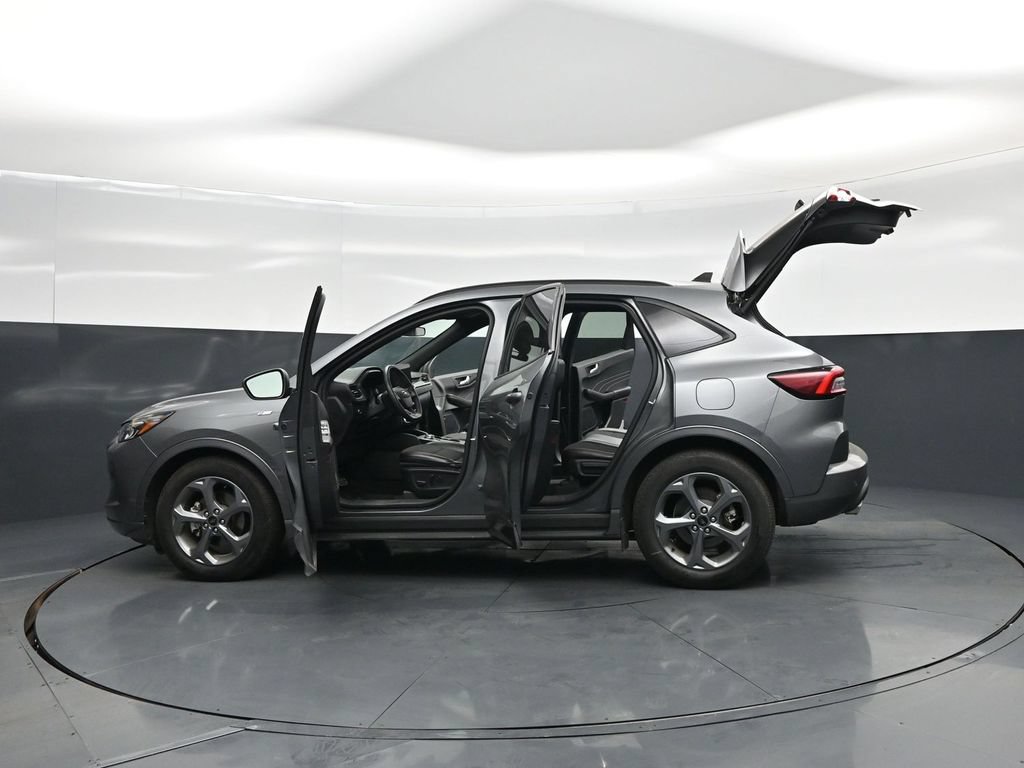Certified 2023 Ford Escape ST-Line w/ Tech Pack #1 FWD image 37