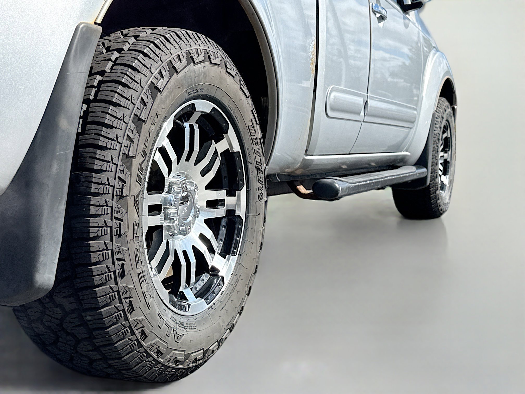 Used 2006 Nissan Frontier LE w/ (H01) Audio Pkg image 15