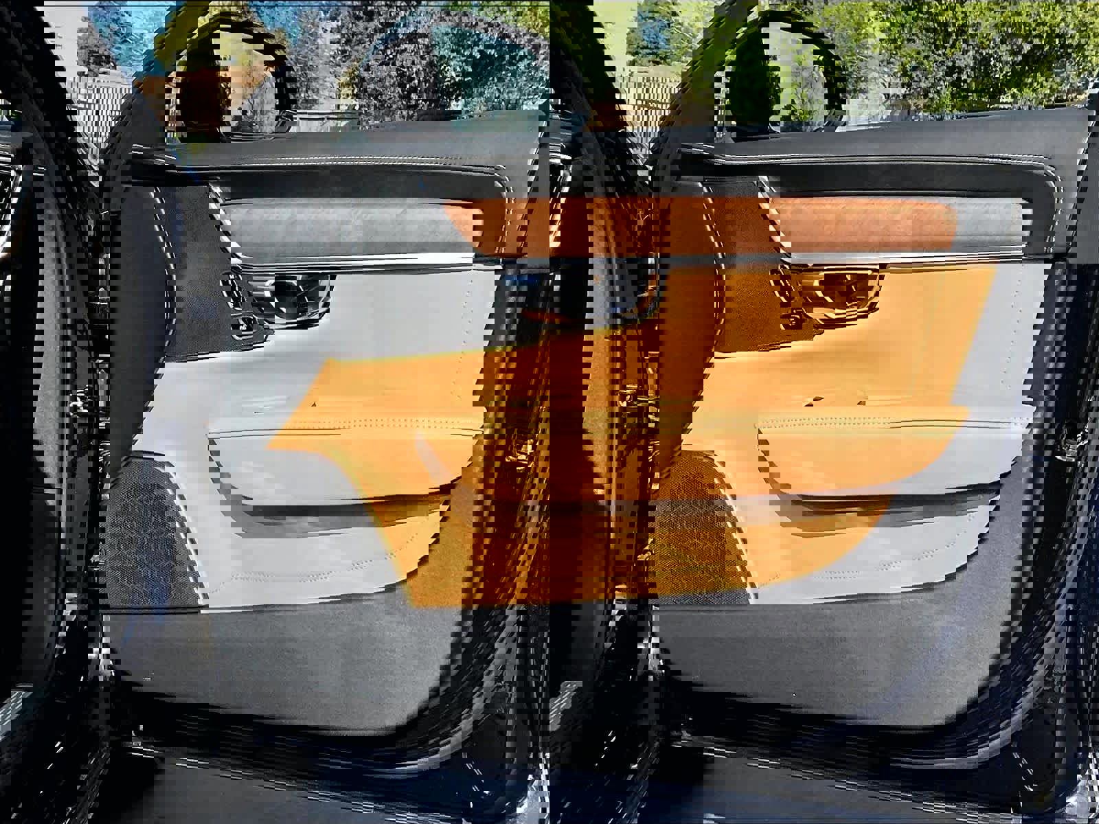 Used 2017 Volvo S90 T6 Inscription w/ Vision Package image 27