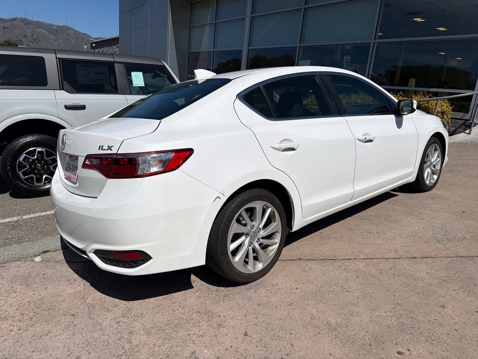 Used 2017 Acura ILX FWD image 7